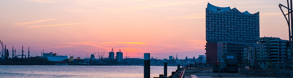 Aufbruchsstimmung am Hamburger Hafen